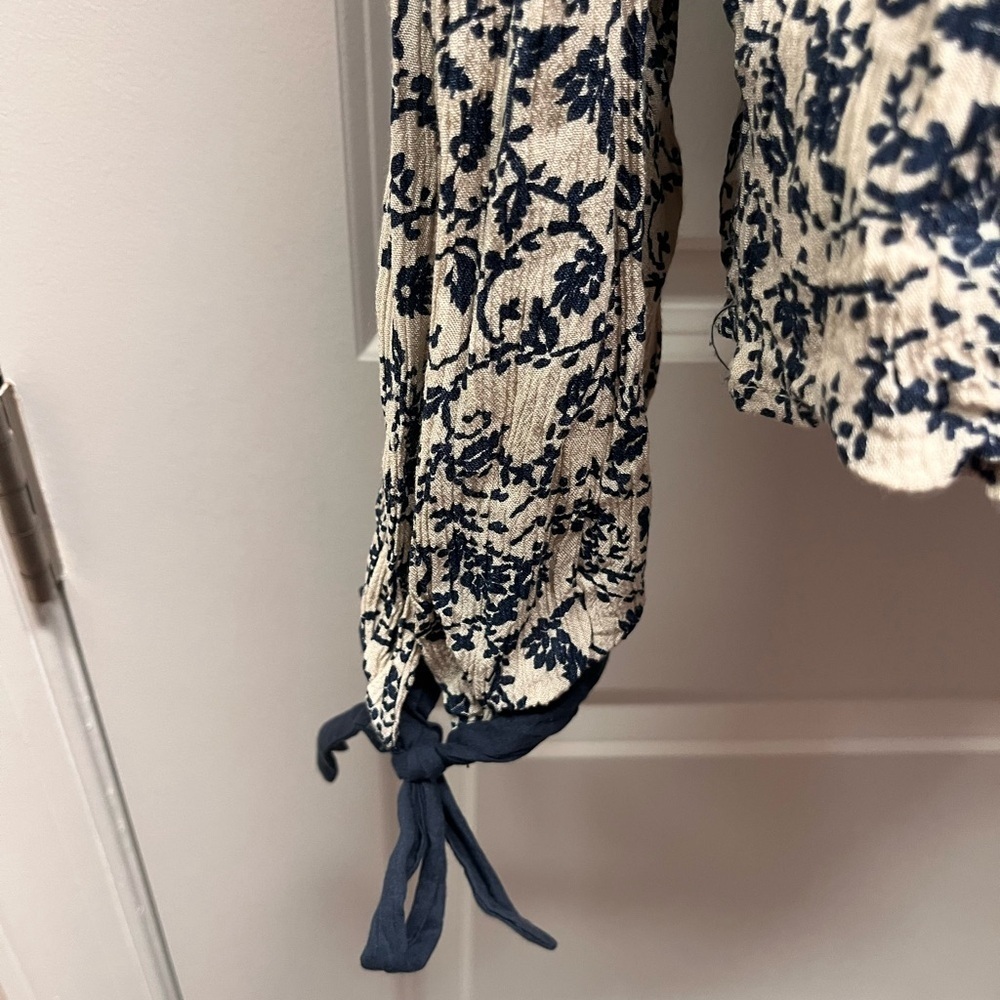 Anthropologie Seen Worn Kept blouse size small - Picture 5 of 10